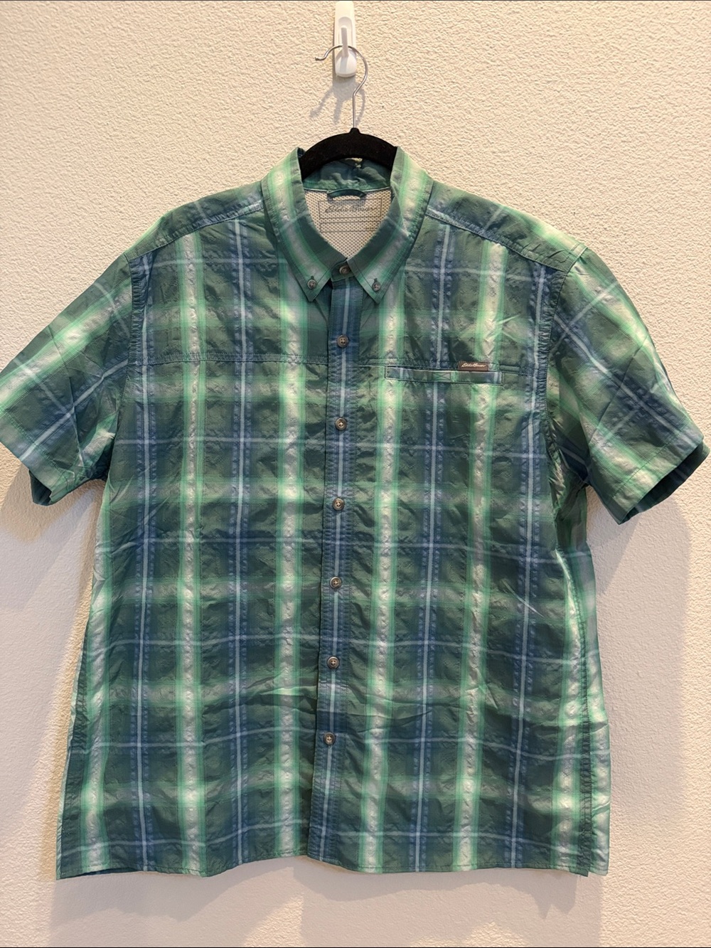 Eddie Bauer Men's Pack It Tech Seersucker Short-Sleeve Shirt UPF 40 NWOT